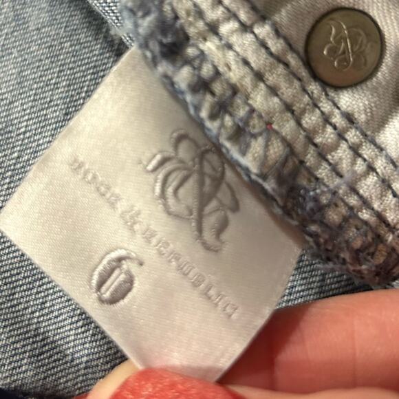 Rock & Republic Emo Jeans Women's Size 6 Acid Wash Distressed Casual Edgy Light - Picture 5 of 6